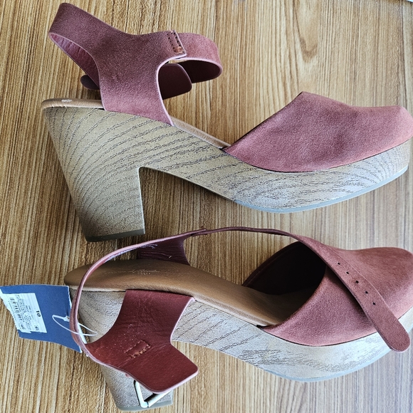 Universal Thread strappy heeled sandals Size 10 - Picture 16 of 16